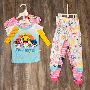 NWT Nickelodeon Baby Shark Pajama set